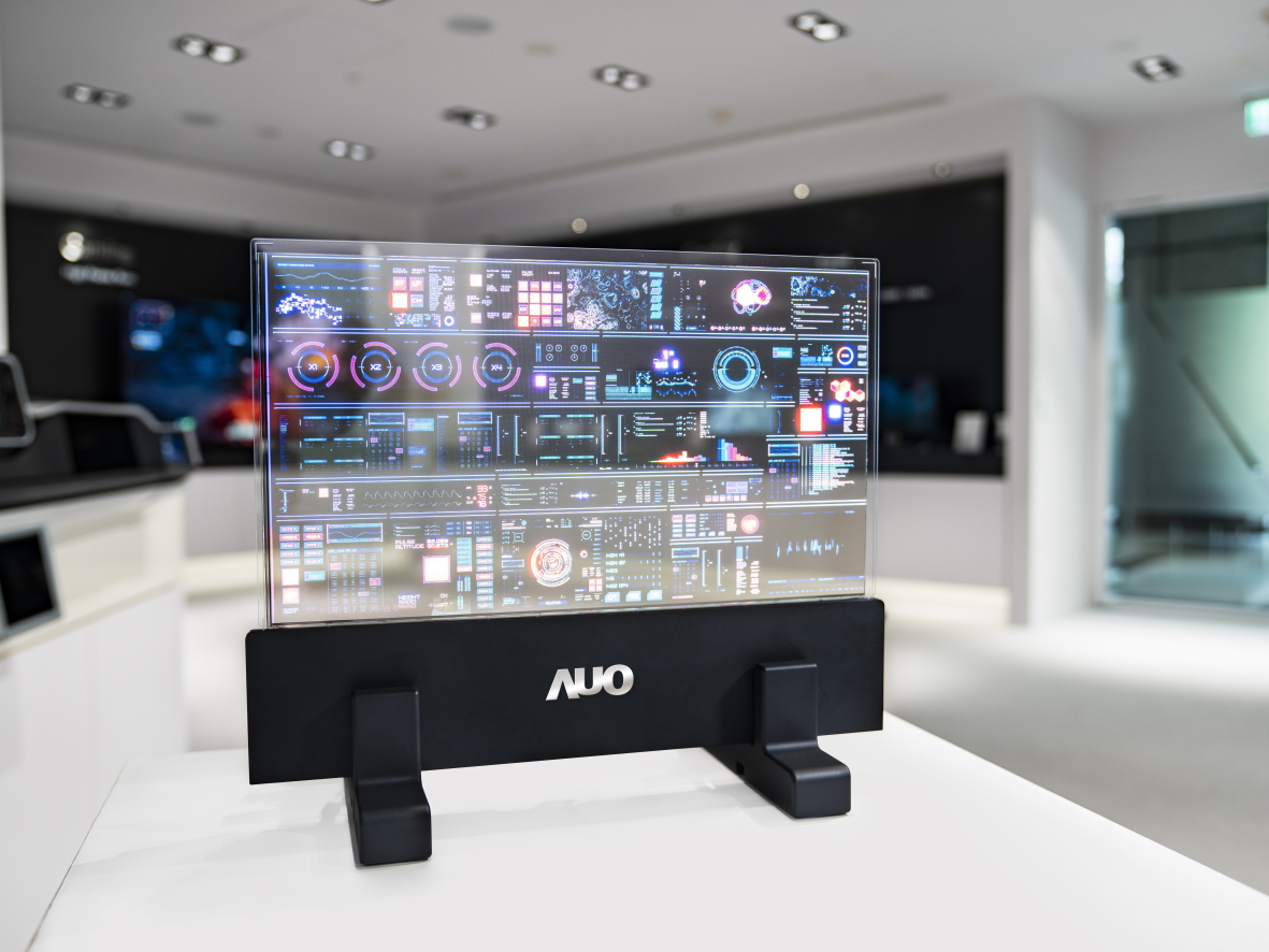 88BIFAMicro LED透明顯示器，具有高穿透、低繞射、高亮度、可拼接之特性，可應用於不同場域，如家庭玄關、智慧櫥窗、商業展示等場景，賦予顯示內容更多元的呈現與應用
